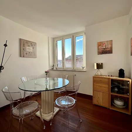Il Palazzetto Di Via Della Frezza רומא