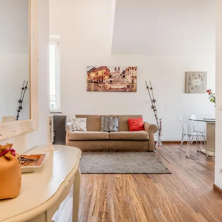 Il Palazzetto Di Via Della Frezza * Rom