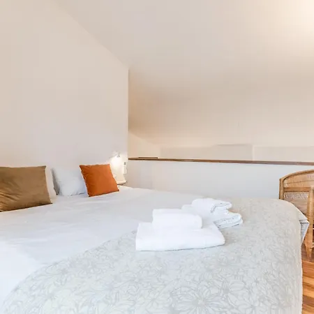 Il Palazzetto Di Via Della Frezza