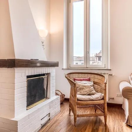 Il Palazzetto Di Via Della Frezza